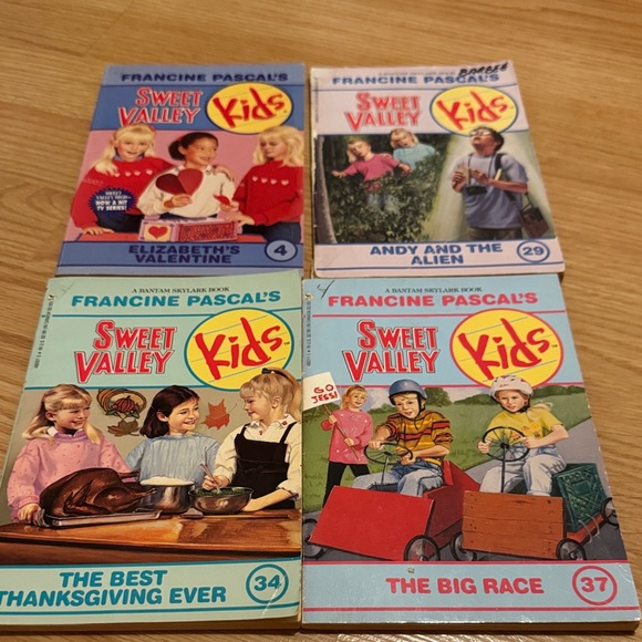 Sweet Valley Kids Book Collection - Picture 1 of 3